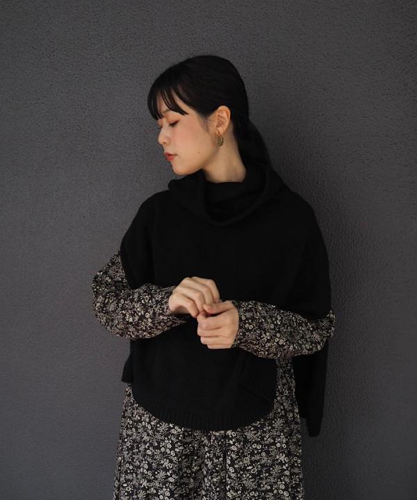 TURTLE NECK PONCHO