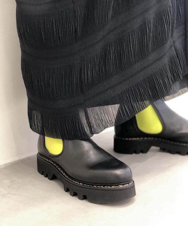 WELTED CHELSEA BOOTS