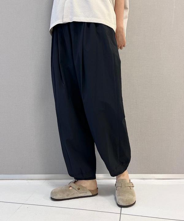仮撚ナイロン・ストレッチポプリン　エンピツパンツ細