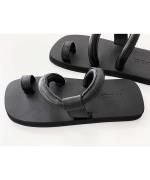 N SANDALS