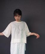 ハンドステッチ刺繍ブラウスT