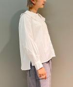 FRILLY COLLAR BLOUSE