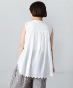 コットンリネンボイルスカラップ刺繍　ノースリーブブラウス