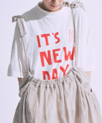 ラフィ天竺　プリントT(IT'S A NEW DAY)
