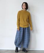 ランダムリブニット　フリルハイネック
