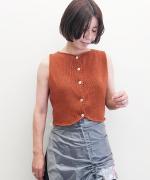 BUTTONED CROP VEST